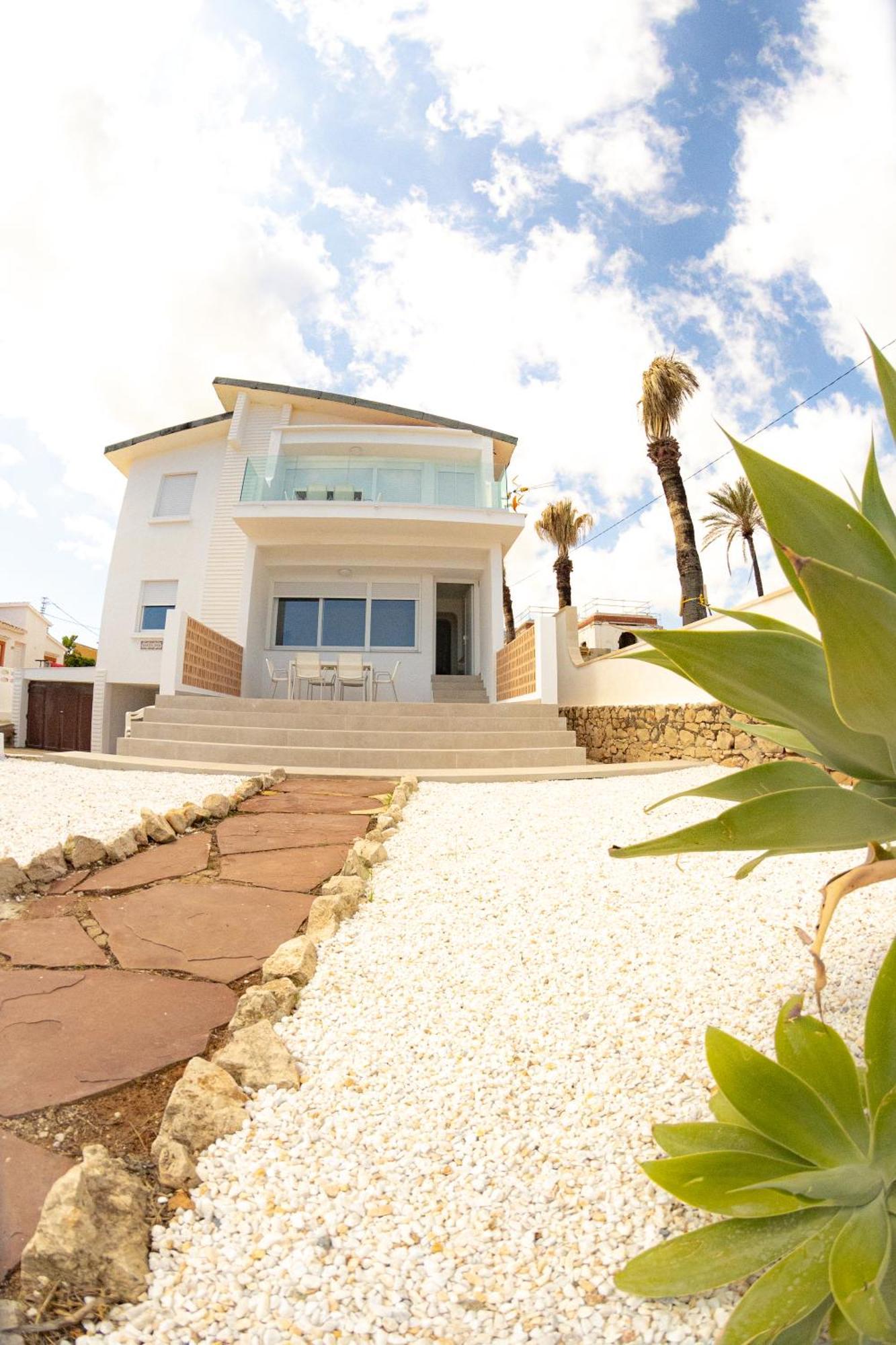 Vistas Y Terraza Panoramica Frente Al Mar En Denia, Las Rotas Εξωτερικό φωτογραφία